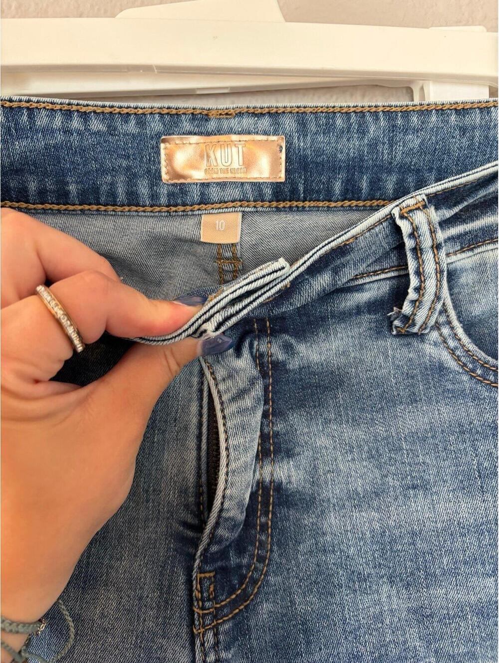 Kut from the Kloth Natalie Fab Ab Bootcut Jeans size 10. Inseam is 32in - Picture 2 of 4